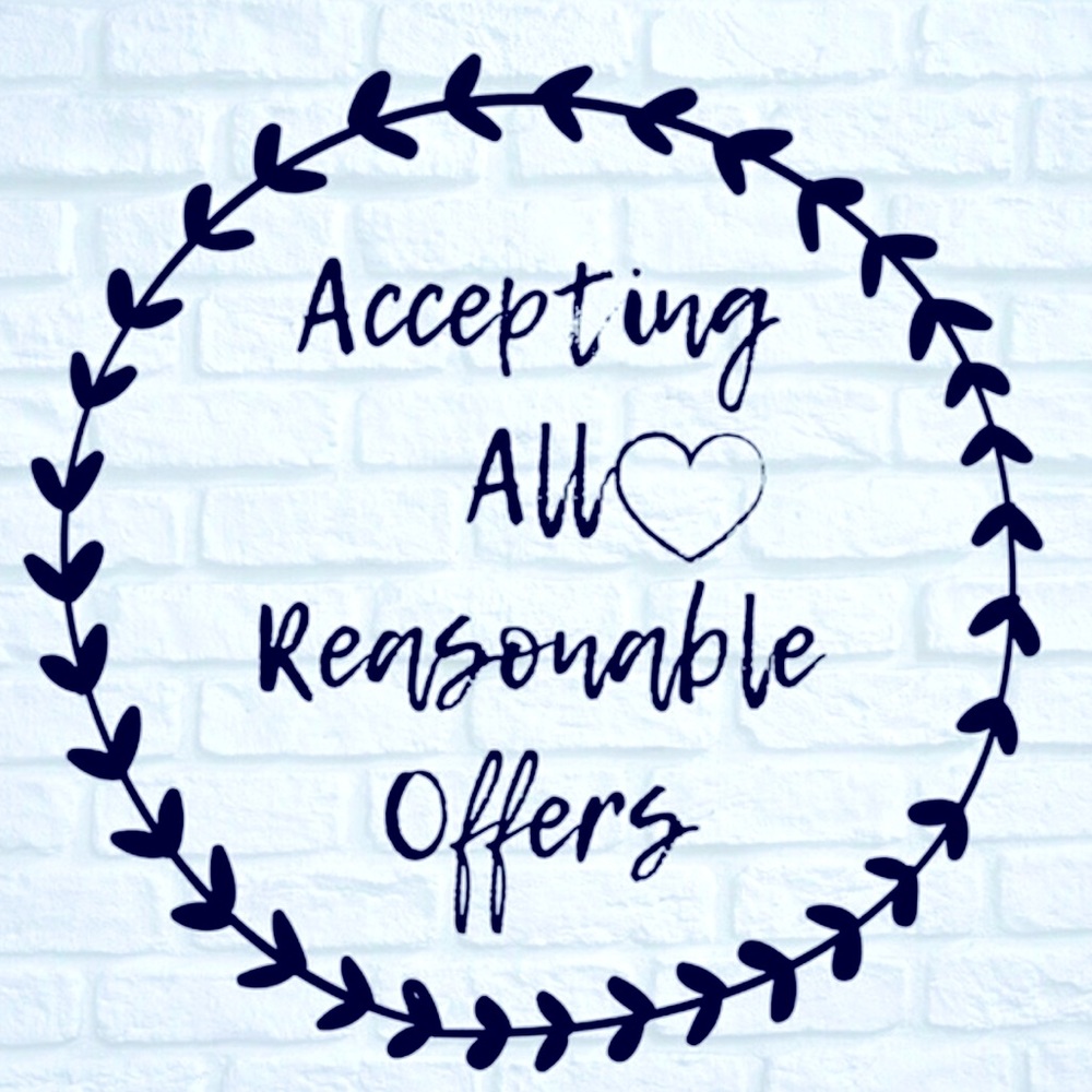 💕💕Accepting all REASONABLE offers 💕💕